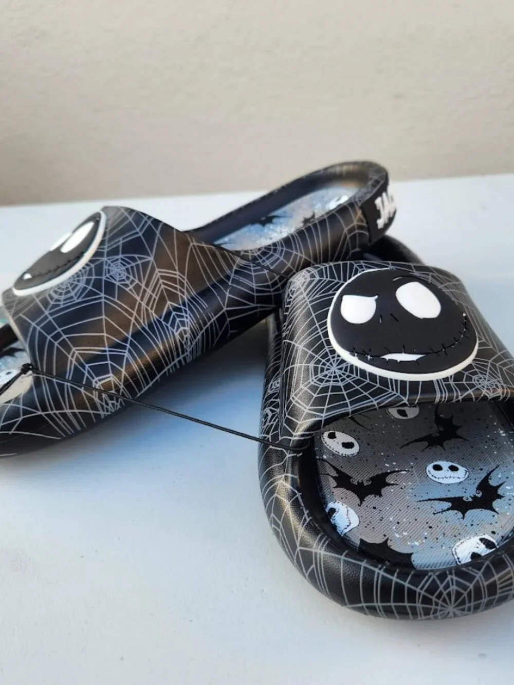 NEW Nightmare Before Christmas Men's Size 12 Sandals Slides Slippers Black White